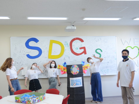 SDGsをテーマにゼミに取り組む学生たち